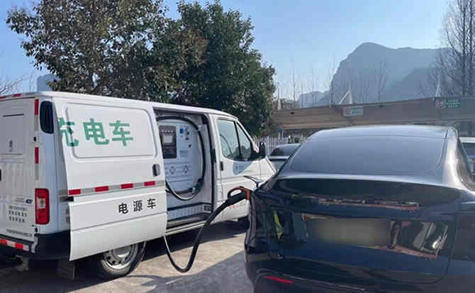 界首汽车搭电